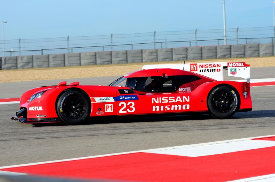  Nissan GT-R LM Nismo 2015 года  (фото 5 из 31)